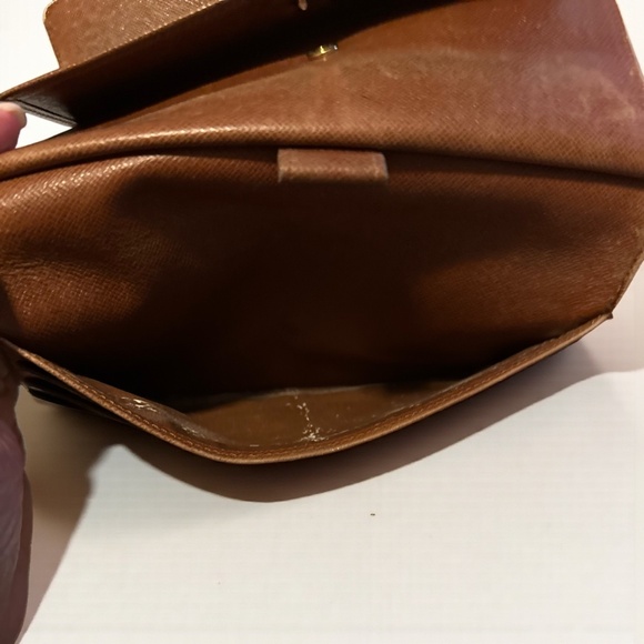 Louis Vuitton Brown Long Wallet – Pre-Loved, Needs Interior Care - Picture 8 of 15